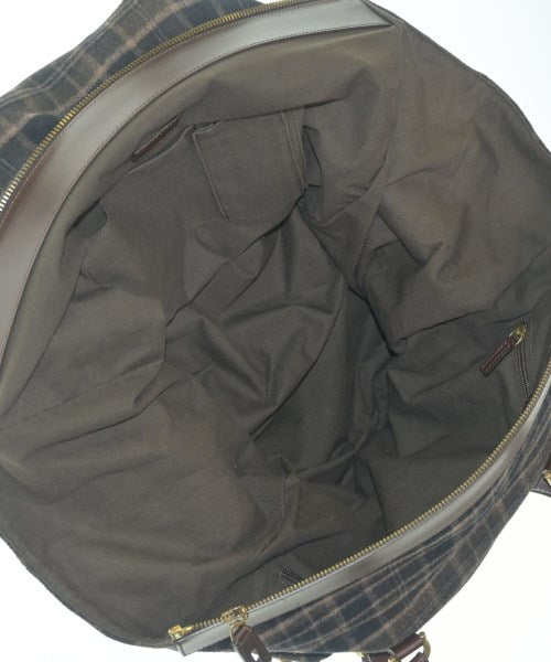 Salvatore Ferragamo กระเป๋าใส่อุปกรณ์ขนาดใหญ่