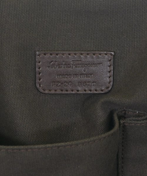 Salvatore Ferragamo กระเป๋าใส่อุปกรณ์ขนาดใหญ่