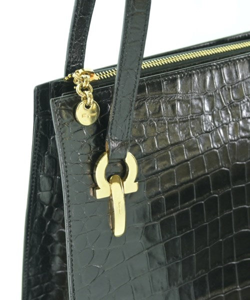 Salvatore Ferragamo กระเป๋าถือ