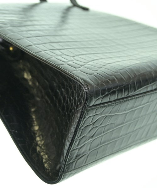 Salvatore Ferragamo กระเป๋าถือ