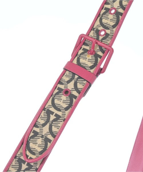 Salvatore Ferragamo กระเป๋าสะพาย