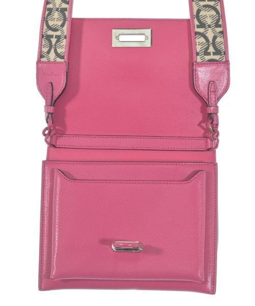 Salvatore Ferragamo กระเป๋าสะพาย