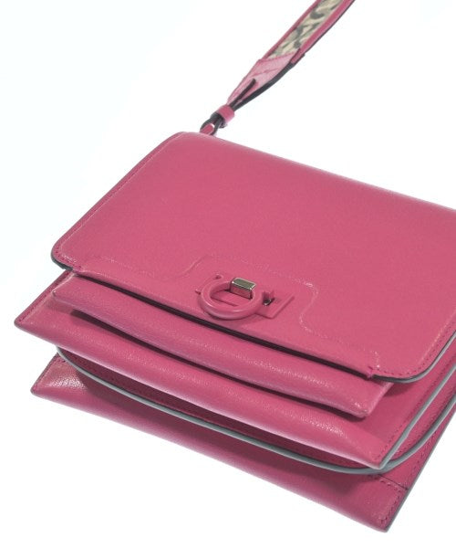 Salvatore Ferragamo กระเป๋าสะพาย