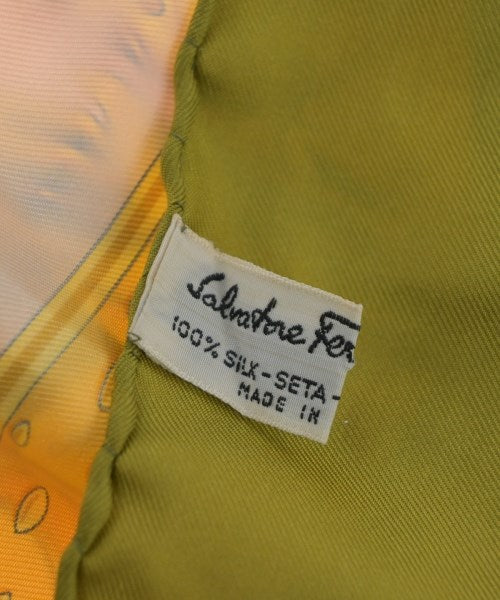 Salvatore Ferragamo ผ้าพันคอ