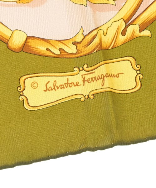 Salvatore Ferragamo ผ้าพันคอ