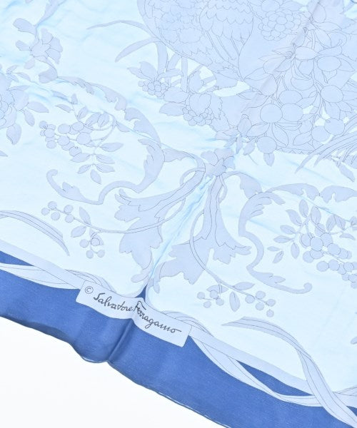 Salvatore Ferragamo ผ้าพันคอ