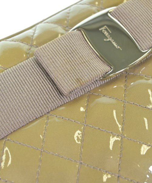 Salvatore Ferragamo กระเป๋าสะพาย