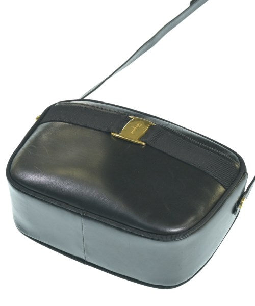 Salvatore Ferragamo กระเป๋าสะพาย