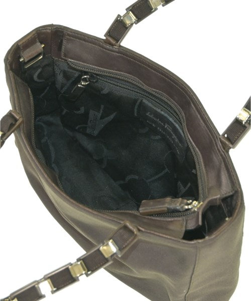 Salvatore Ferragamo กระเป๋าถือ