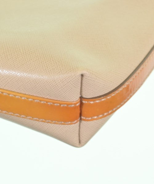 Salvatore Ferragamo กระเป๋าสะพาย