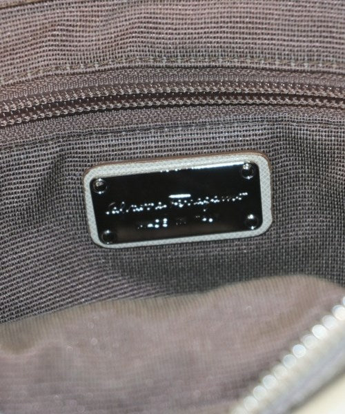 Salvatore Ferragamo กระเป๋าสะพาย