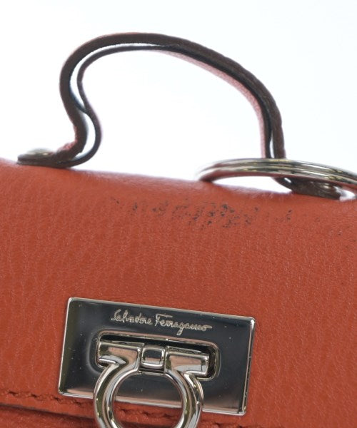 Salvatore Ferragamo กระเป๋า