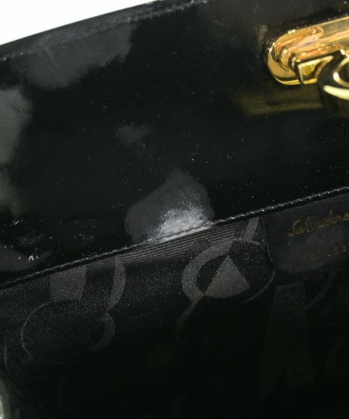 Salvatore Ferragamo กระเป๋าสะพาย