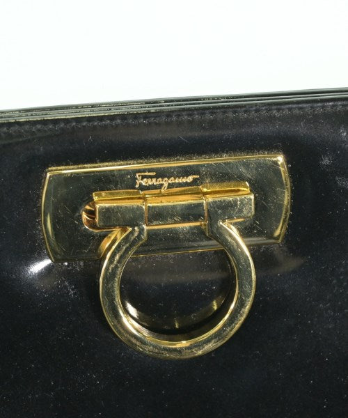 Salvatore Ferragamo กระเป๋าสะพาย