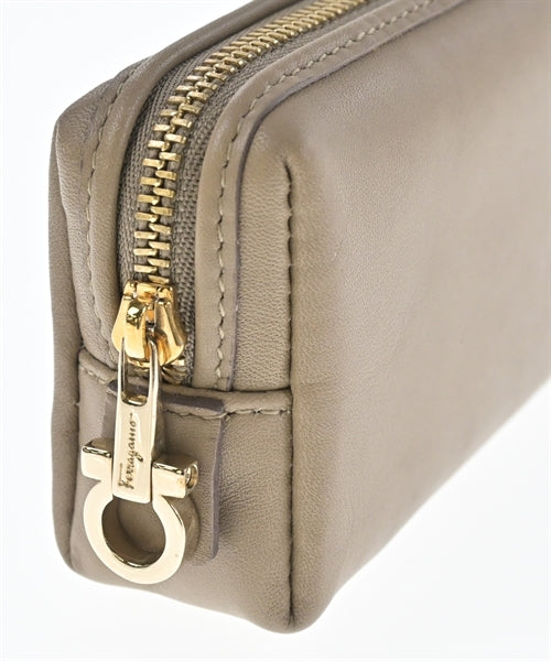 Salvatore Ferragamo กระเป๋าสตางค์/กระเป๋าใส่เหรียญ