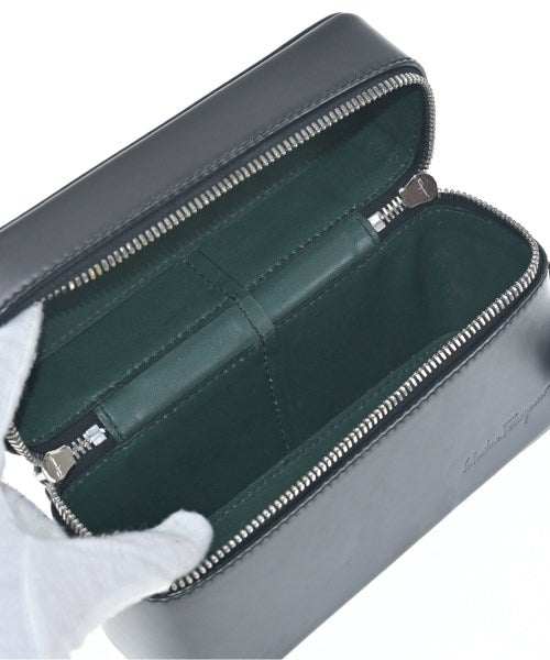 Salvatore Ferragamo คลัตช์