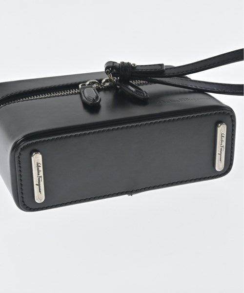 Salvatore Ferragamo คลัตช์