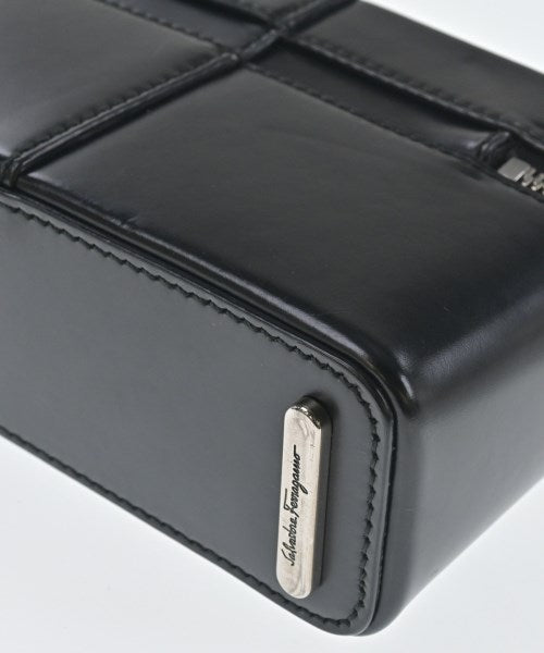 Salvatore Ferragamo คลัตช์