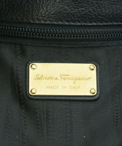 Salvatore Ferragamo กระเป๋าถือ