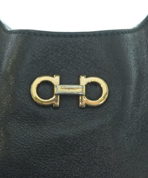 Salvatore Ferragamo กระเป๋าถือ