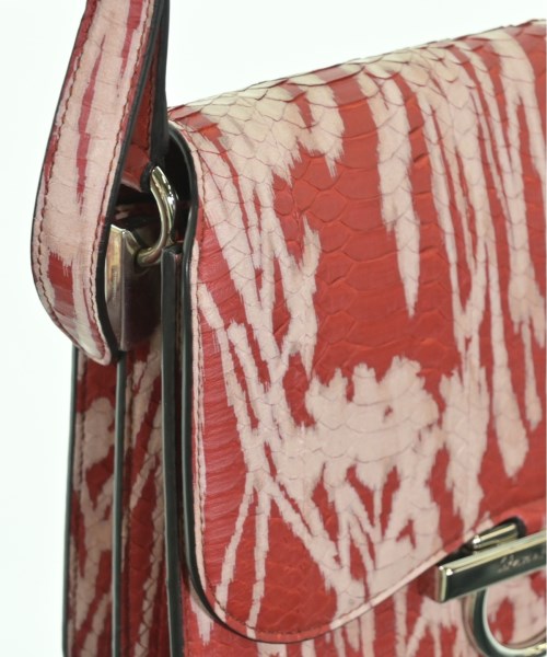 Salvatore Ferragamo กระเป๋าสะพาย
