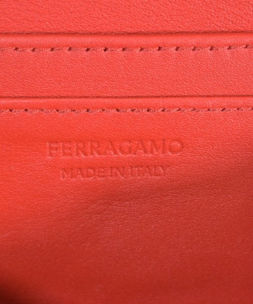 Salvatore Ferragamo กระเป๋าสะพาย