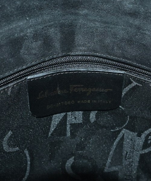 Salvatore Ferragamo กระเป๋าสะพาย
