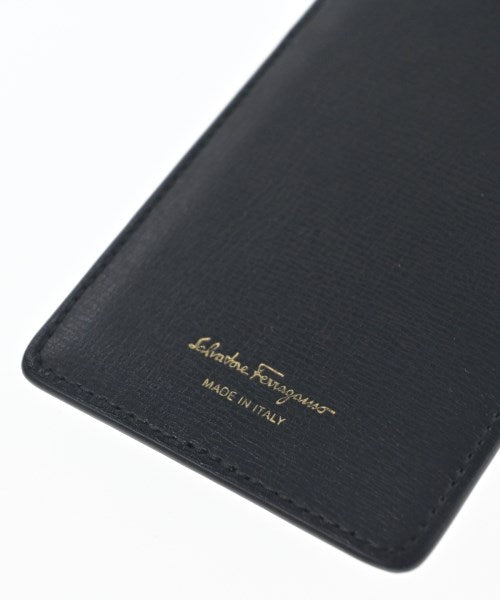 Salvatore Ferragamo กระเป๋า