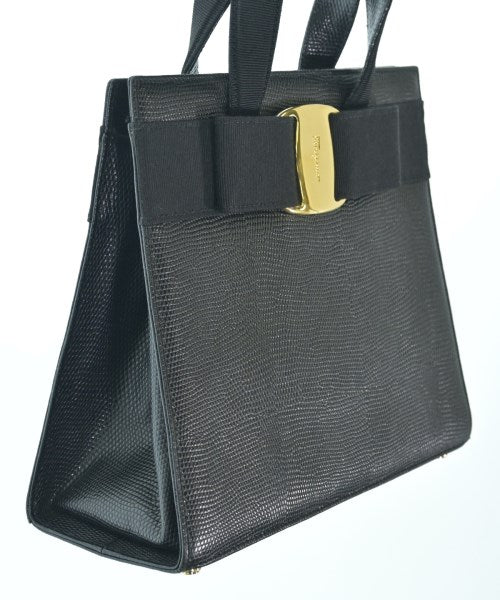 Salvatore Ferragamo กระเป๋าถือ