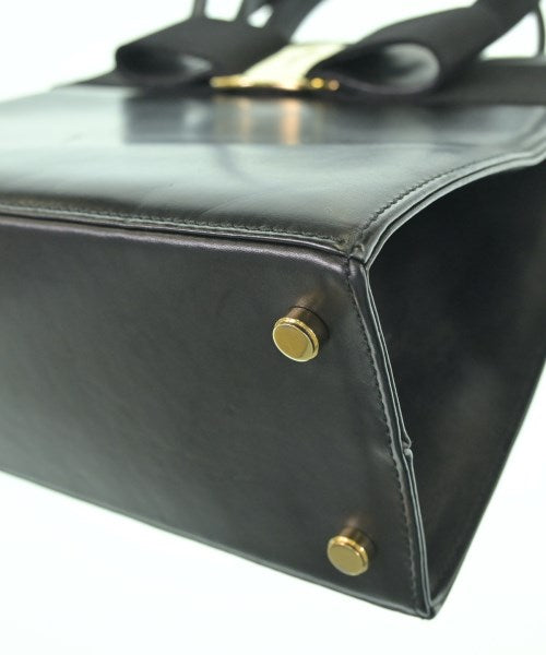 Salvatore Ferragamo กระเป๋าถือ