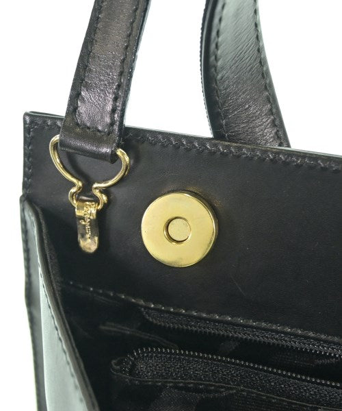 Salvatore Ferragamo กระเป๋าถือ