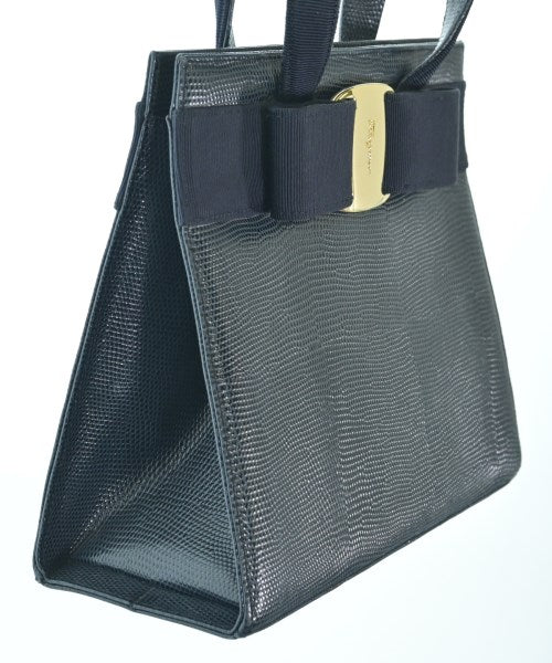 Salvatore Ferragamo กระเป๋าถือ
