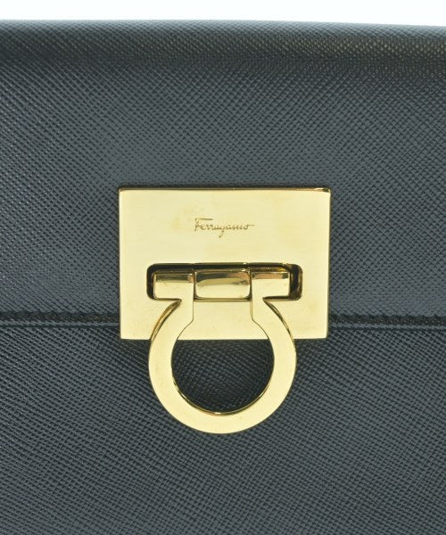 Salvatore Ferragamo กระเป๋าสะพาย