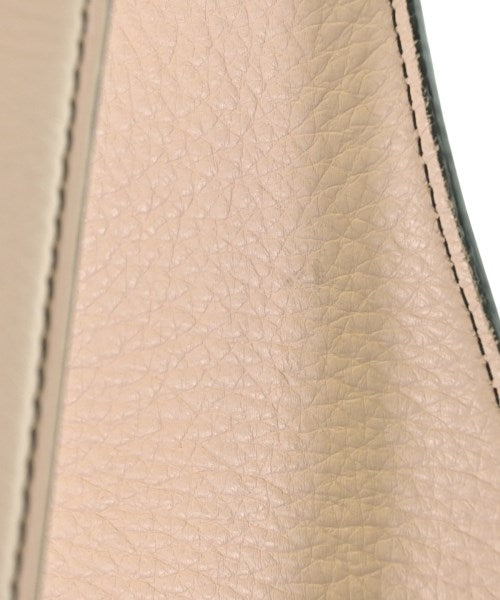 Salvatore Ferragamo กระเป๋าสะพาย