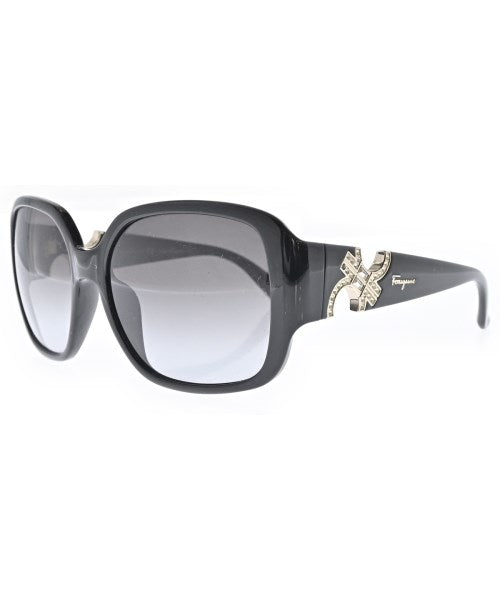Salvatore Ferragamo แว่นกันแดด