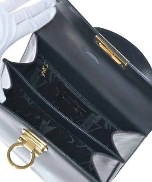 Salvatore Ferragamo กระเป๋าสะพาย