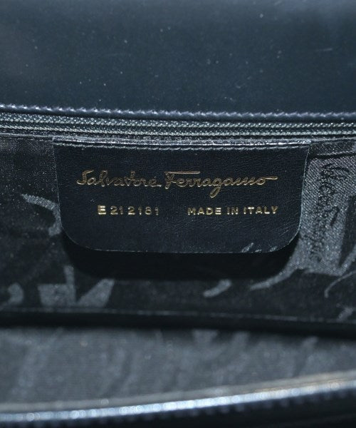 Salvatore Ferragamo กระเป๋าสะพาย