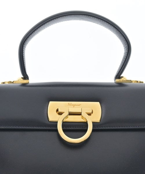 Salvatore Ferragamo กระเป๋าสะพาย