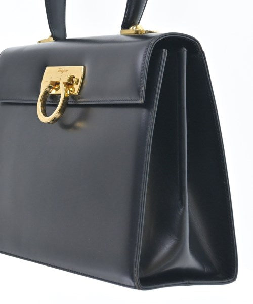 Salvatore Ferragamo กระเป๋าสะพาย