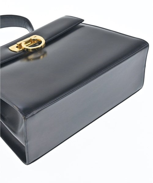 Salvatore Ferragamo กระเป๋าสะพาย