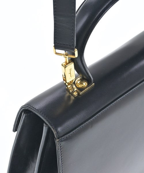 Salvatore Ferragamo กระเป๋าสะพาย