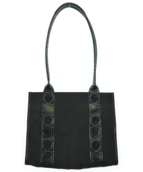 Salvatore Ferragamo กระเป๋าสะพาย