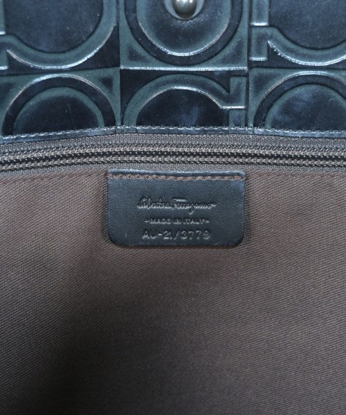 Salvatore Ferragamo กระเป๋าสะพาย