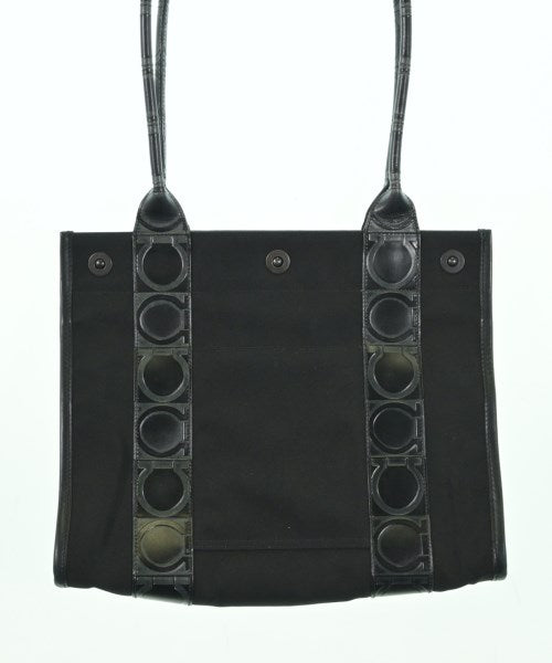 Salvatore Ferragamo กระเป๋าสะพาย