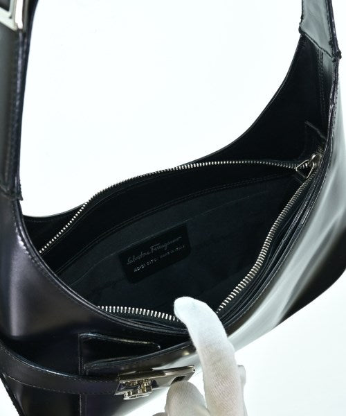 Salvatore Ferragamo กระเป๋าสะพาย