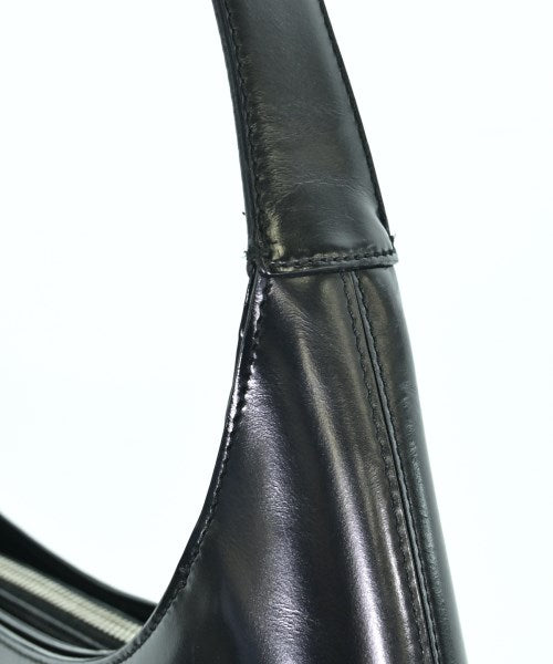 Salvatore Ferragamo กระเป๋าสะพาย
