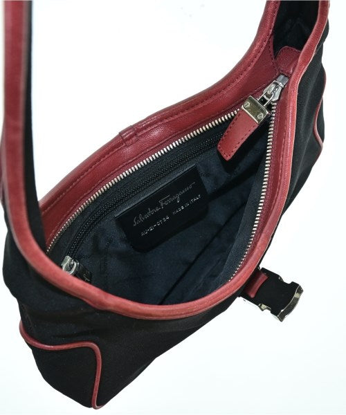 Salvatore Ferragamo กระเป๋าถือ