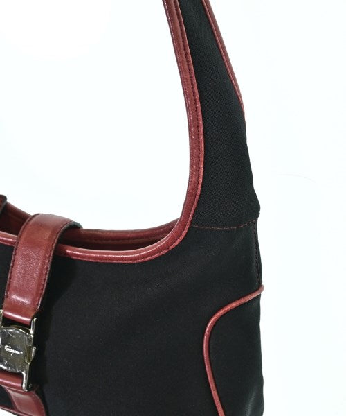 Salvatore Ferragamo กระเป๋าถือ