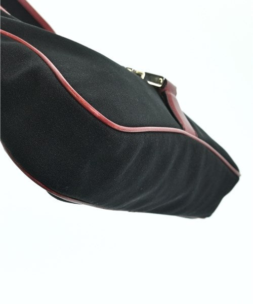 Salvatore Ferragamo กระเป๋าถือ