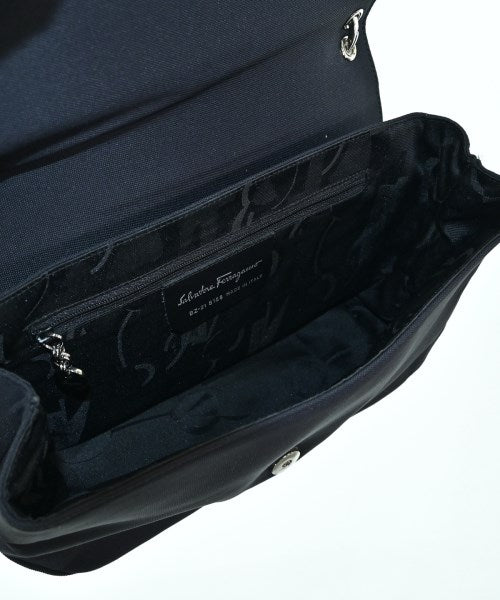 Salvatore Ferragamo กระเป๋าสะพาย
